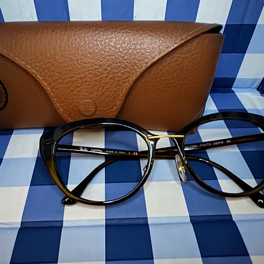 Eyeglass frames